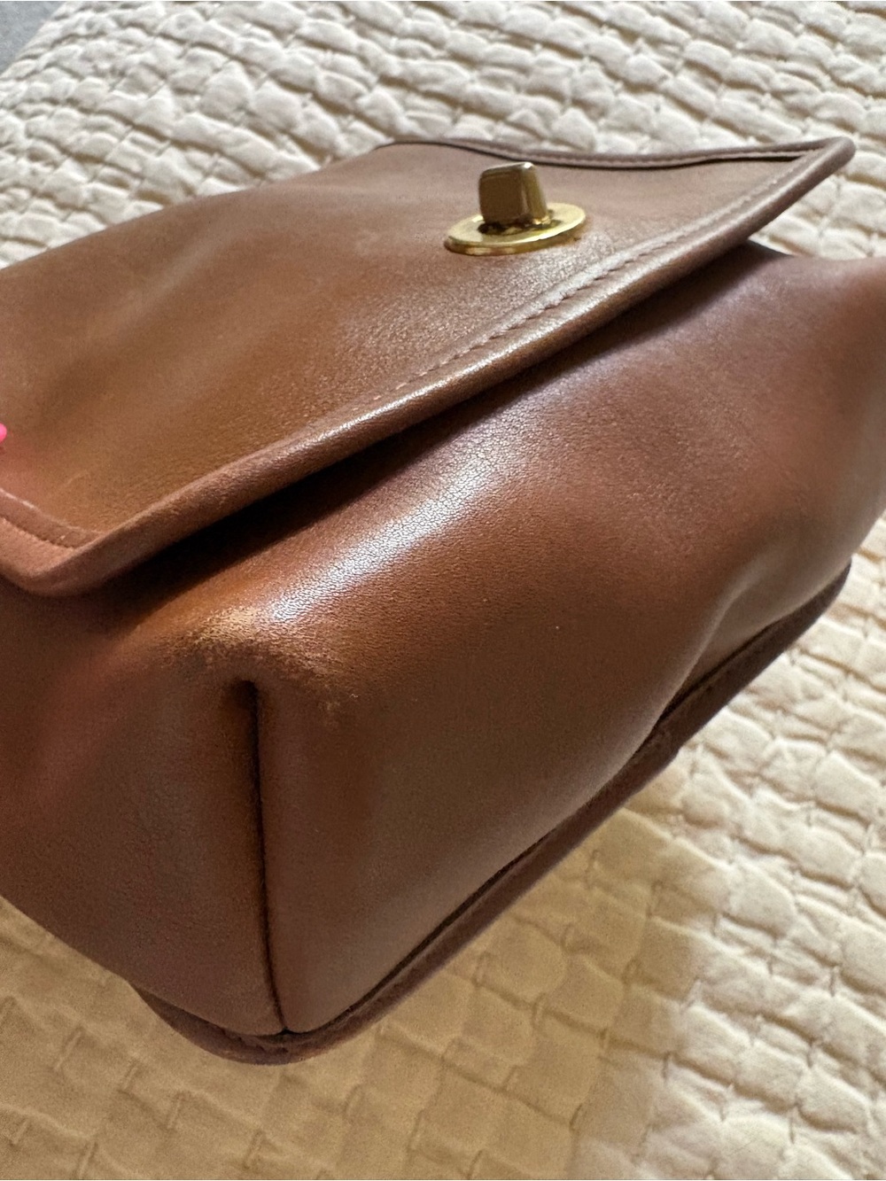 Vintage Coach Brown Leather Crossbody Bag with Turn-Lock Closure - Picture 11 of 15